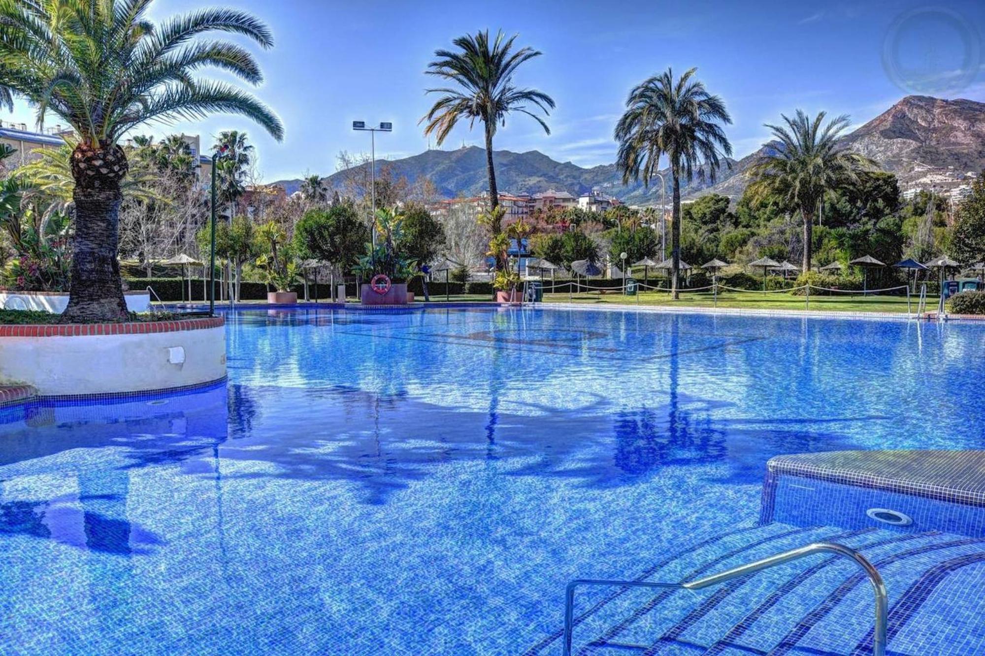 Frontal Sea View Apartment Benalbeach Benalmadena Bagian luar foto