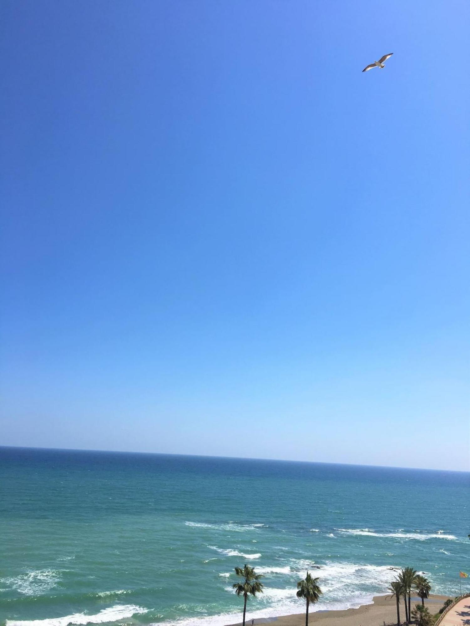 Frontal Sea View Apartment Benalbeach Benalmadena Bagian luar foto