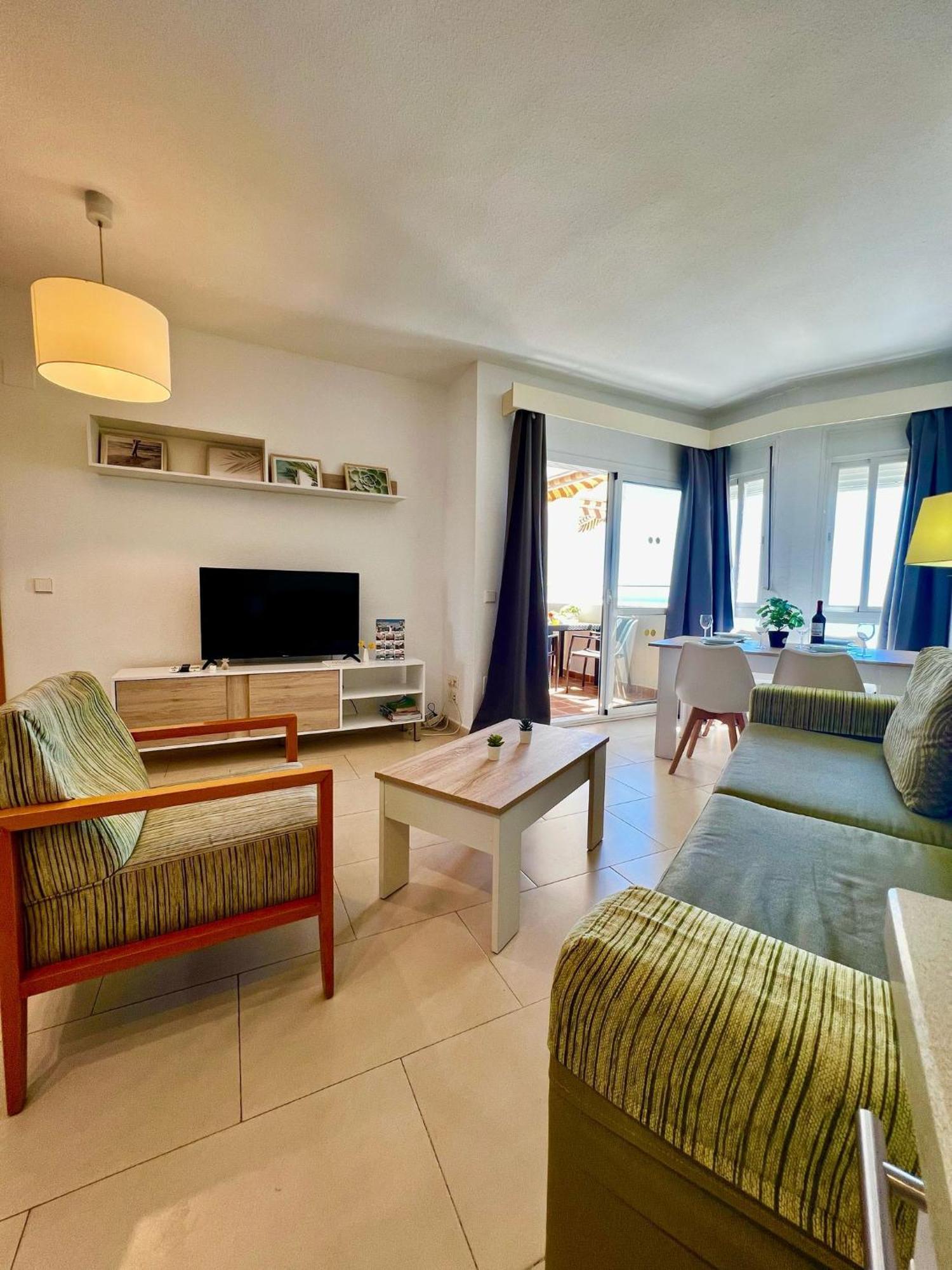 Frontal Sea View Apartment Benalbeach Benalmadena Bagian luar foto