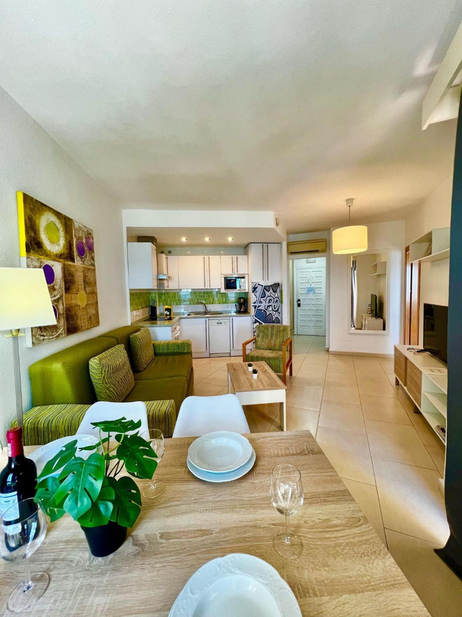 Frontal Sea View Apartment Benalbeach Benalmadena Bagian luar foto
