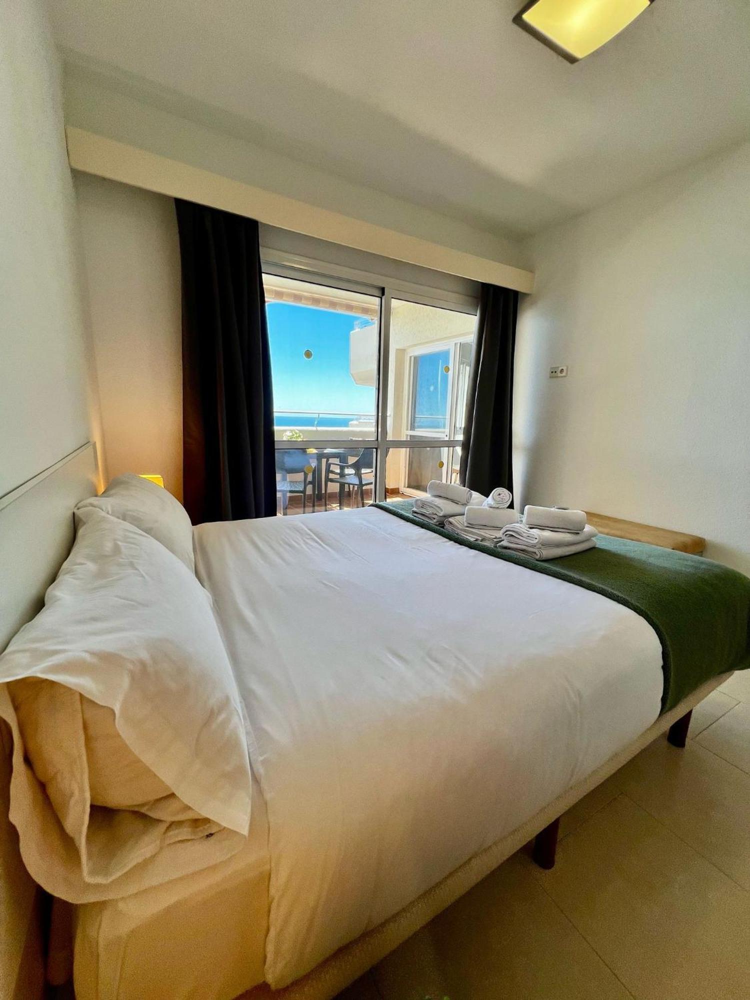 Frontal Sea View Apartment Benalbeach Benalmadena Bagian luar foto